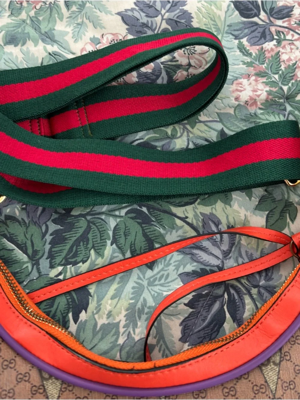 Gucci Multicolor Patchwork GG Canvas Shoulder Bag with Web Strap - Picture 5 of 5